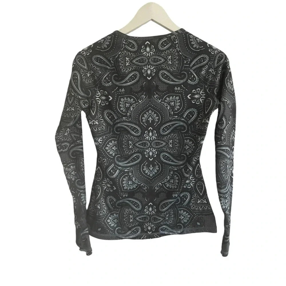 Athleta Sierra Nevada Top Womens Size XS Blue Paisley Long Sleeve Thumbholes Run - Picture 4 of 7